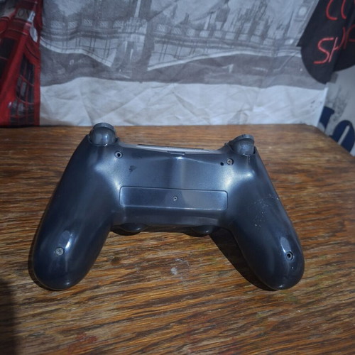 PS4 controller