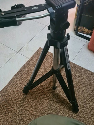 Bilora 3363 tripod for camera used, heavy duty