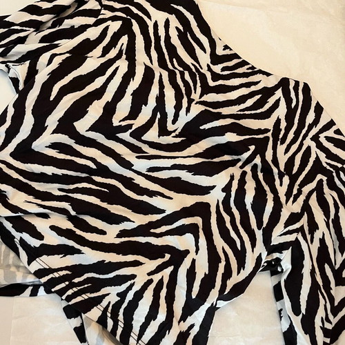 Zevre long-sleeve blouse new, shirred design, size S/M, black-white