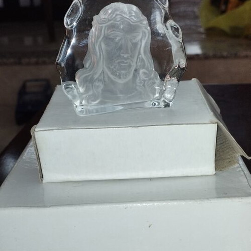 Crystal paperweight with Jesus face decoration