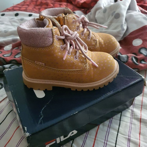 Fila kids boots size 24 like new, brown and pink