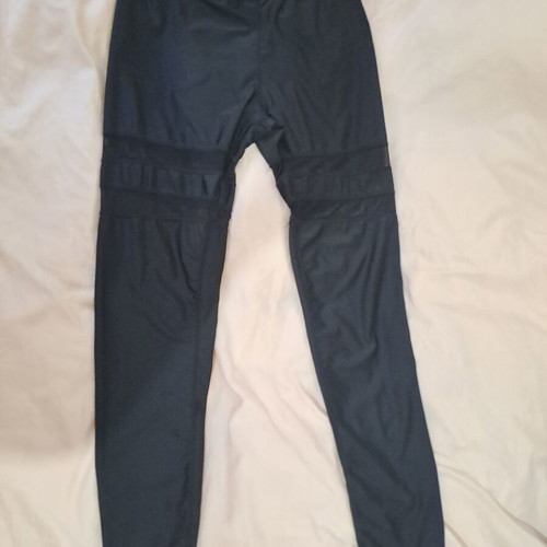 Leggings pack of 2 medium size, black, like new, Bershka and Active 21