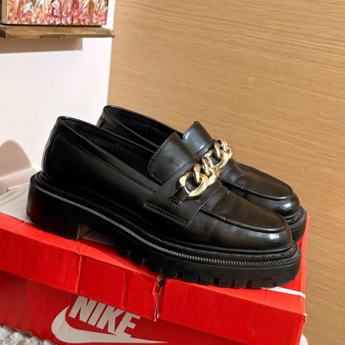 Loafers black H&M like new, size 39
