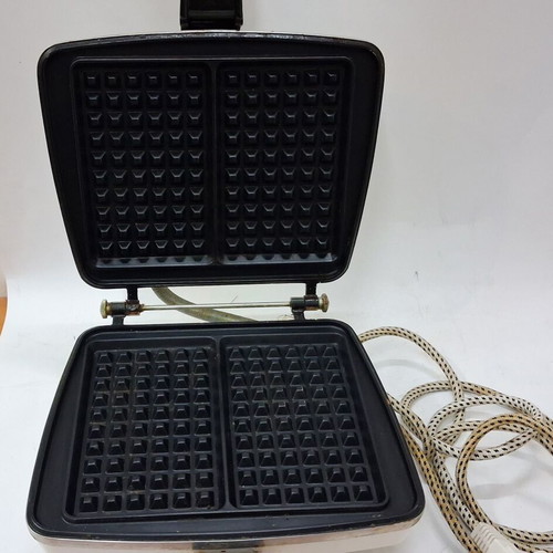 Vintage waffle maker Desal Italy 1960s used, cast iron plates
