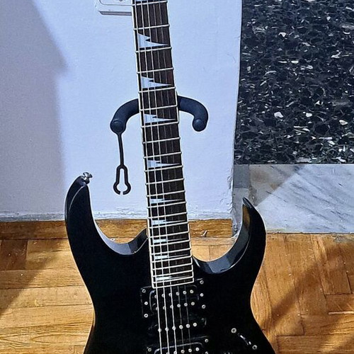 Ibanez Black Knight electric guitar like new with case