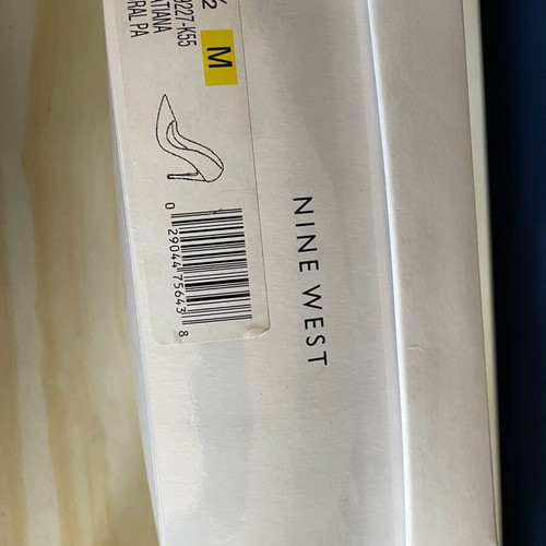 Nine West beige patent leather pumps new, high heel, size 38.5