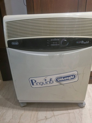Φορητό κλιματιστικό DeLonghi Pinguino σαν καινούργιο