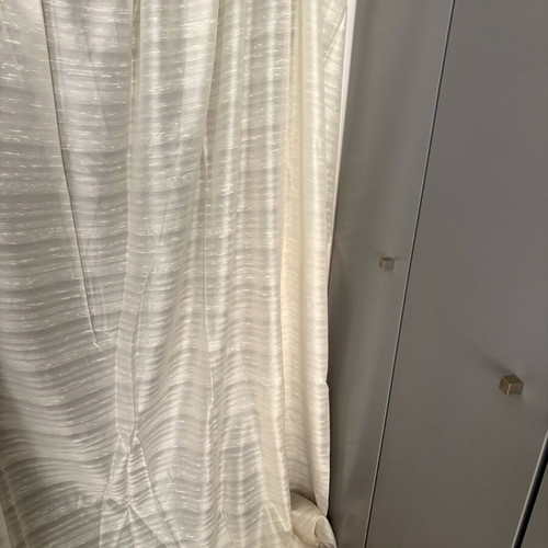 Curtain champagne with subtle shimmer like new, 1.50m x 2.20m