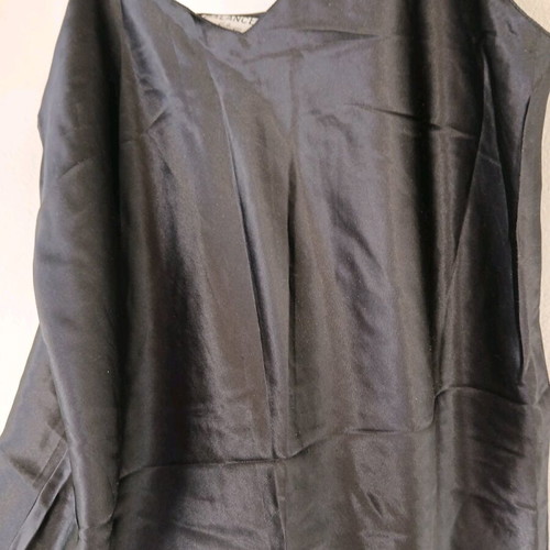 Black satin nightwear like new, size M