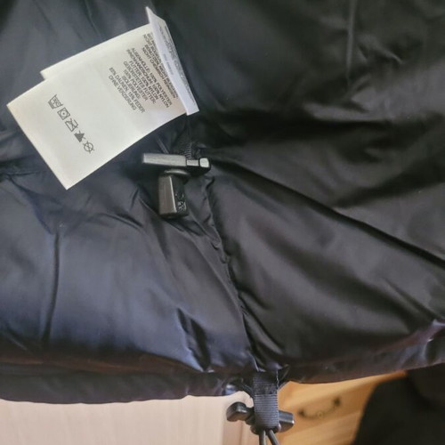 Mountain Hardwear sleeveless hiking jacket L, glass wool filling