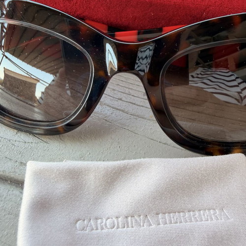 Carolina Herrera sunglasses like new, red