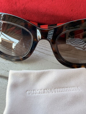 Carolina Herrera sunglasses like new, red