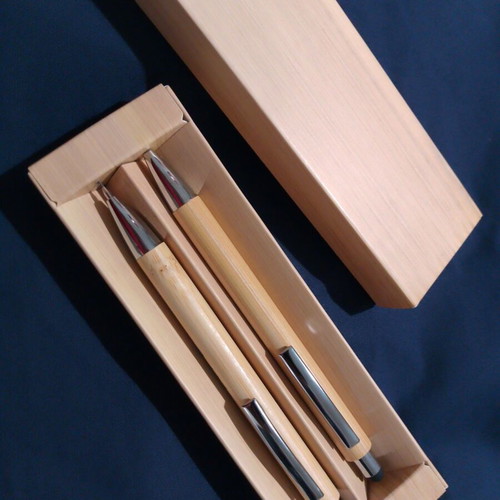 Pen and mechanical pencil set new, beige wood in box