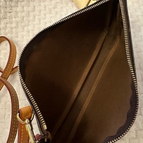 Louis Vuitton Monogram Pochette Accessoires crossbody bag used, brown