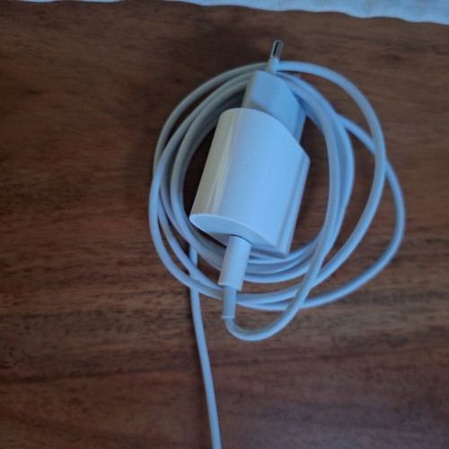 iPhone 15 Pro 128GB like new, blue, with charger and case