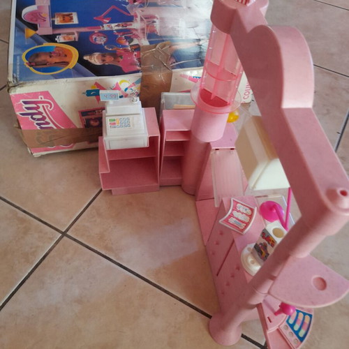 Sindy Make Up Counter 1991 Like New