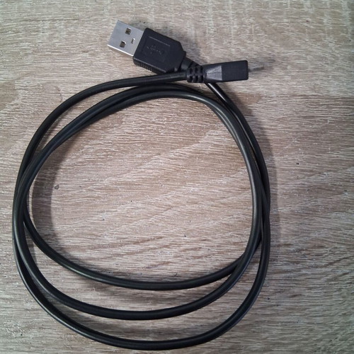 Micro USB cables used, pack of 4 for charging and data transfer
