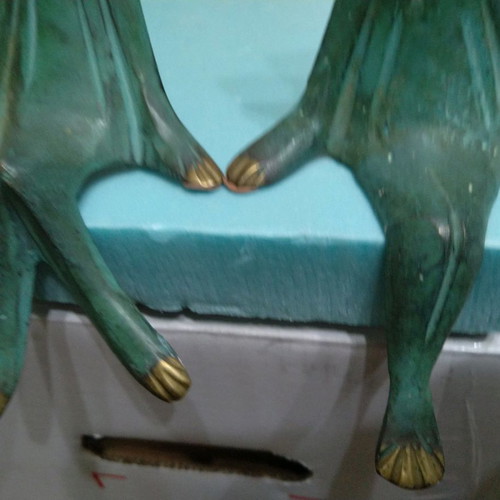 Decorative frog pair heavy metal