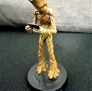Marvel Groot αγαλματίδιο από συλλογή κλειστό στο κουτί του μαζί με το περιοδικό.