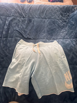 Nike shorts XL used turquoise