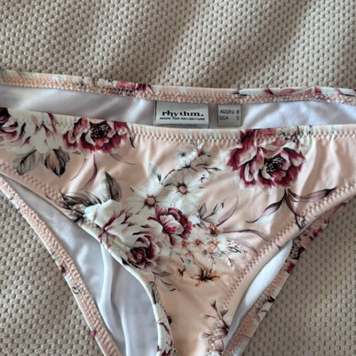 Rythm swimsuit pink like new, size S