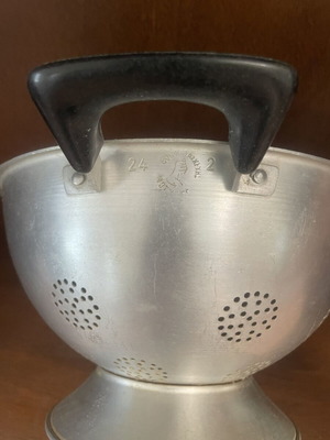 Aluminum colander with bakelite handles, diameter 24 cm