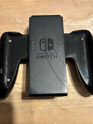 Nintendo Switch Controller Grip μεταχειρισμένο, μαύρο