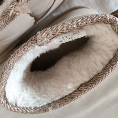 Benetton girls boots beige size 34 like new
