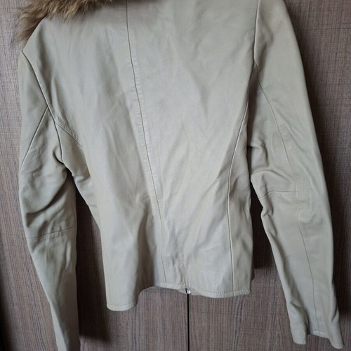 Toi&Moi women's beige leather jacket small, used