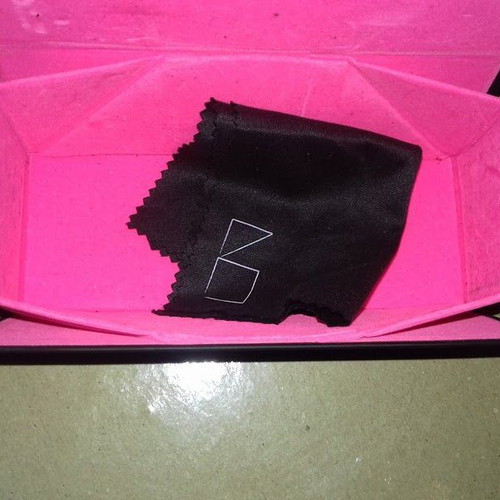 Brixton glasses case like new, black and pink with magnet