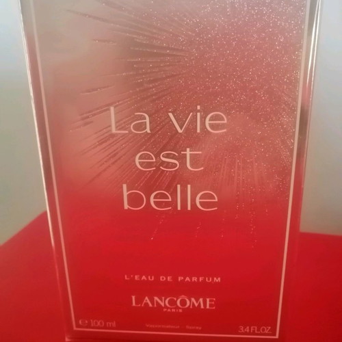La vie est belle Eau de Parfum 100 ml perfume new