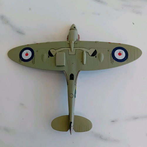 Supermarina Spitfire Mk Vb 1941 collectible airplane like new