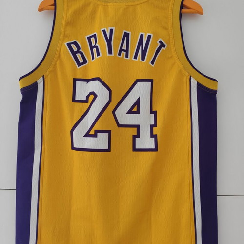Nba Los Angeles Lakers jersey Kobe Bryant medium, like new