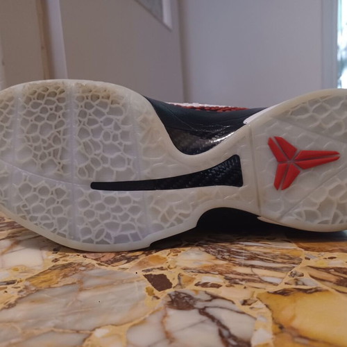 Nike Kobe Bryant basketball shoes like new, black and red, size 47.5
