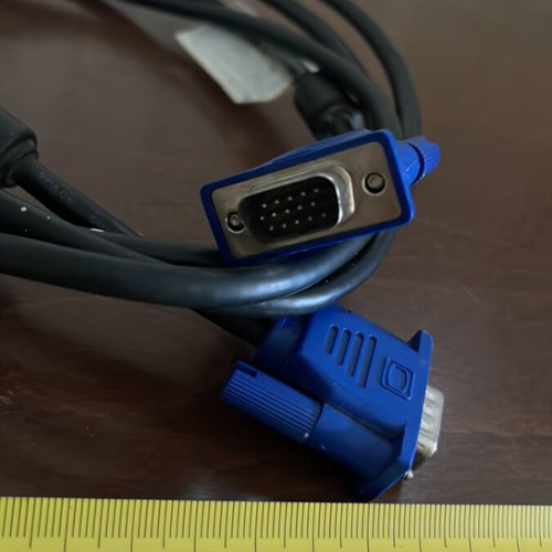 VGA cable male to male 1.9m like new