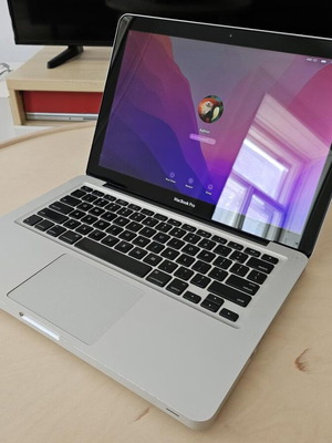 MacBook Pro 13-inch used, Intel Core, 4GB RAM, Nvidia GeForce