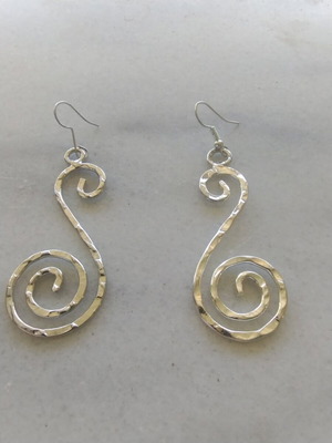Metal earrings like new