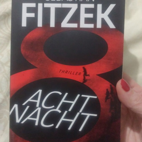 AchtNacht Fitzek book like new, German
