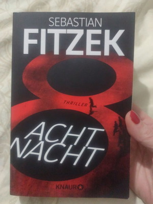 AchtNacht Fitzek book like new, German