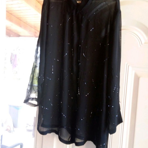 Women's black shirt XL like new with sequins