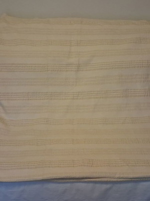 Woven quilt used with embossed stripes 1.80 x 2.35 m, ecru and white