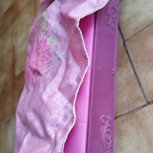 Barbie bed with canopy like new, plastic, Dream House Mattel