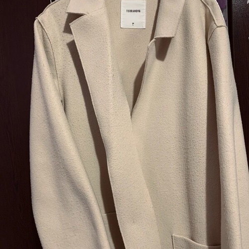 Women's long beige coat Large like new with belt Terranova