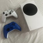 Xbox Series S 500GB κονσόλα μεταχειρισμένη με 2 χειριστήρια και φορτιστή