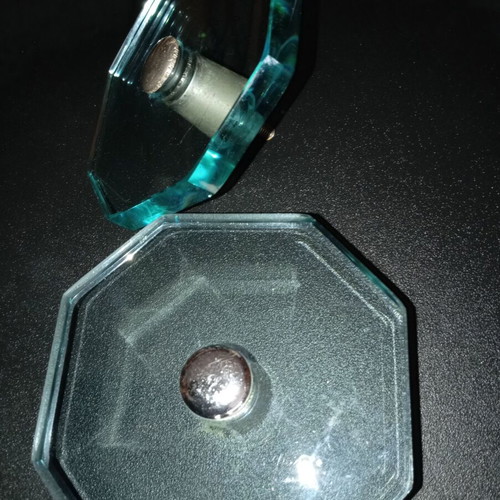 Octagonal glass door knob used for Securit glass door