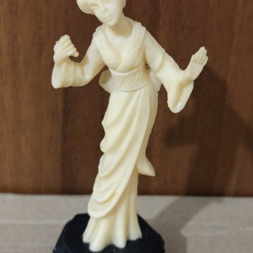 Small Asian decorative figure like new, height 11.5 cm