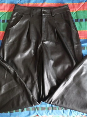 [OFFER] Black leather Pink Woman pants