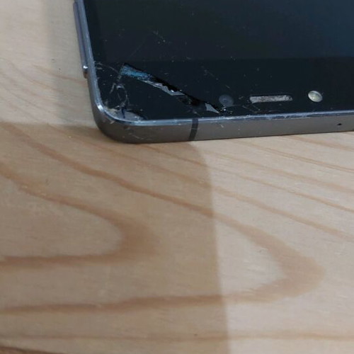 Mls Diamond used with cracked touch corner, Android