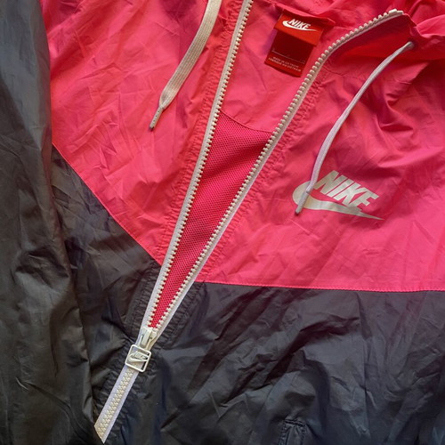 Nike Windrunner lightweight jacket pink and black, size S