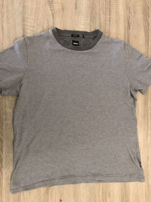 Tshirt Boss μέγεθος Medium γκρι σαν καινούργιο